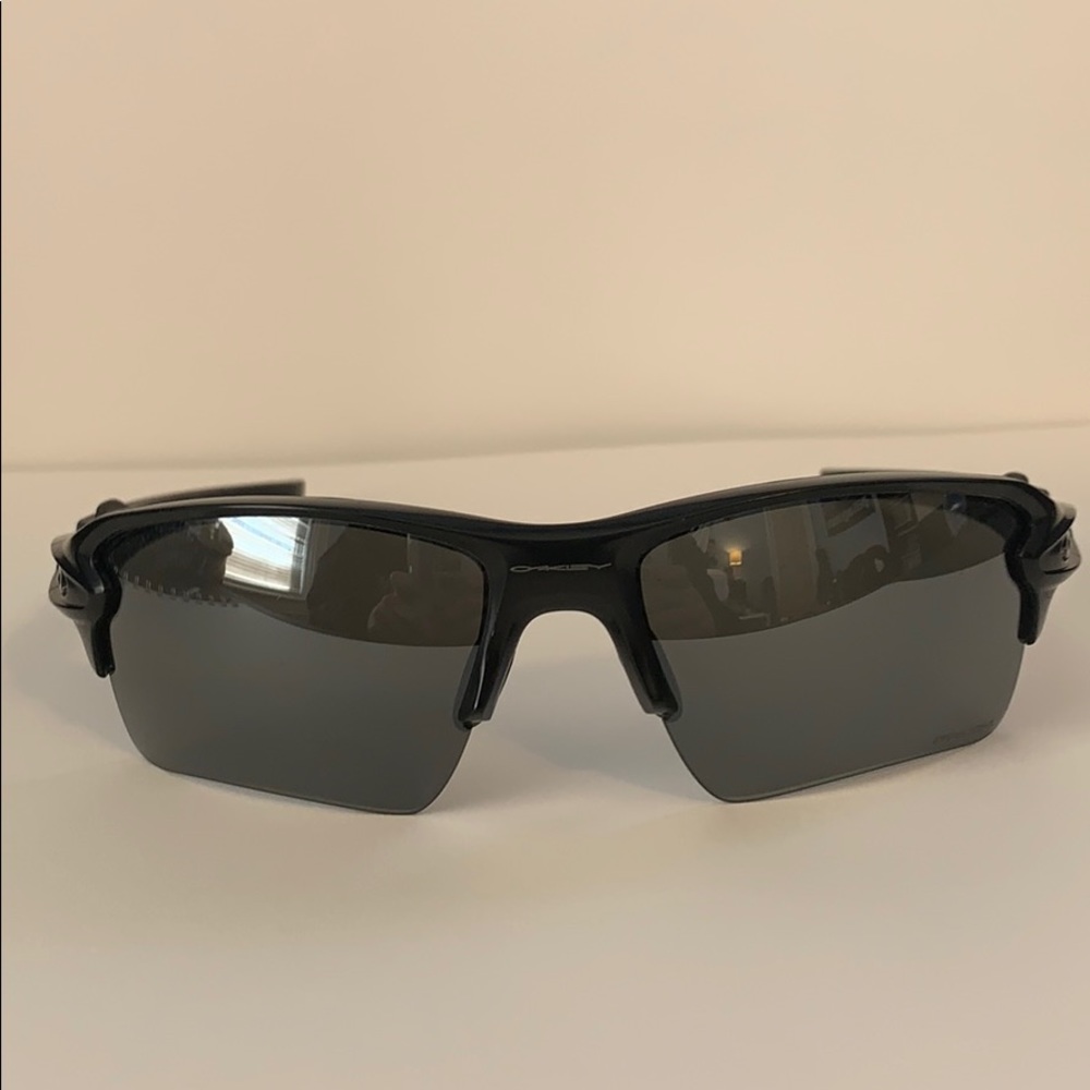 Oakley Flak 2.0 with Prizm lens.